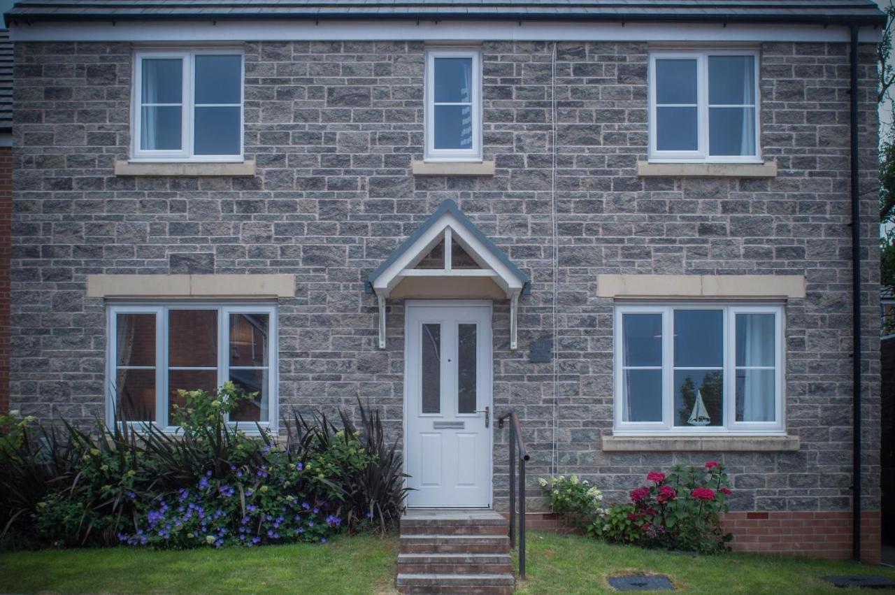 Maes Yr Odyn - 3 Bedroom Holiday Home - 나버스 외부 사진