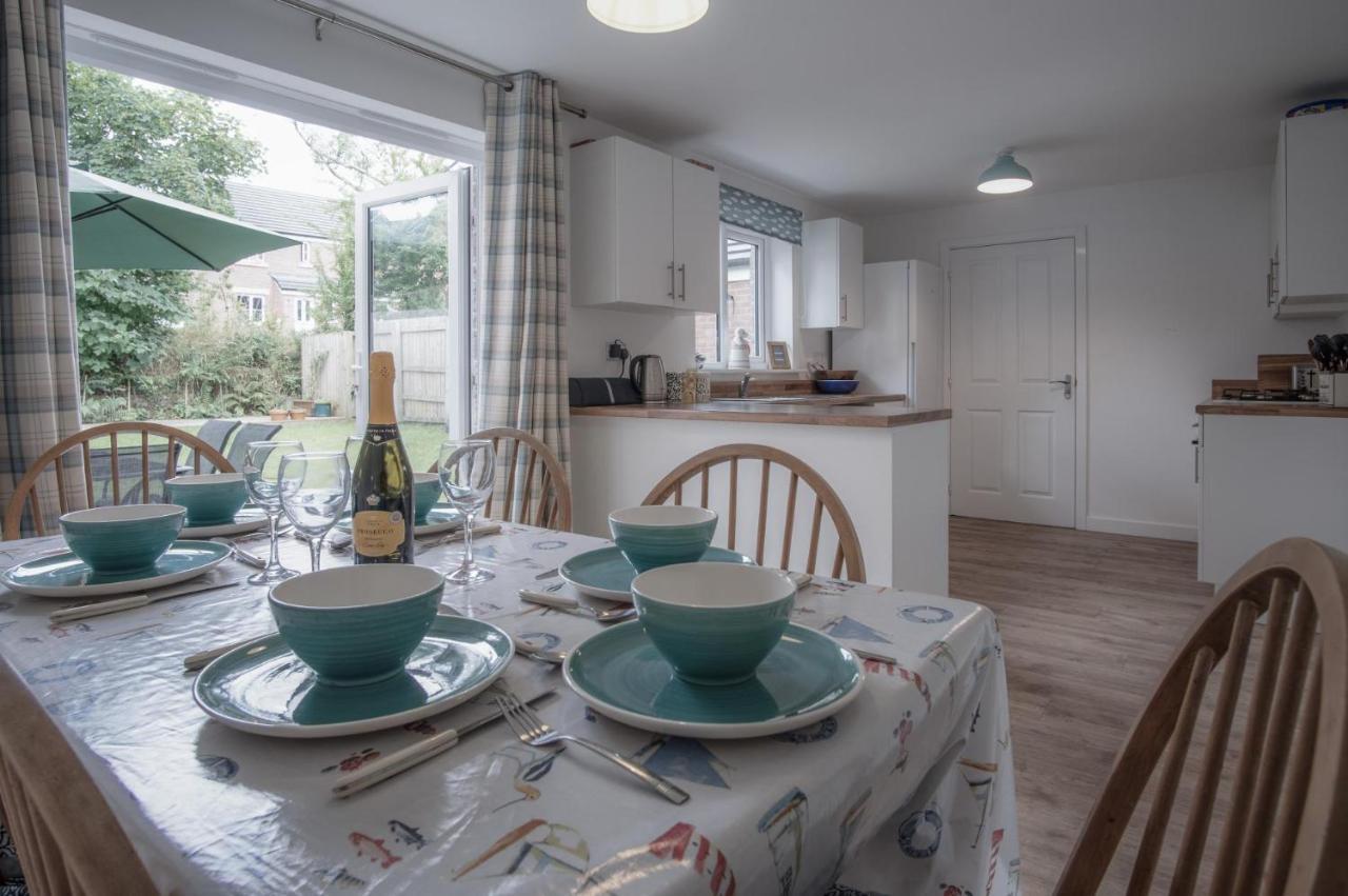 Maes Yr Odyn - 3 Bedroom Holiday Home - 나버스 외부 사진